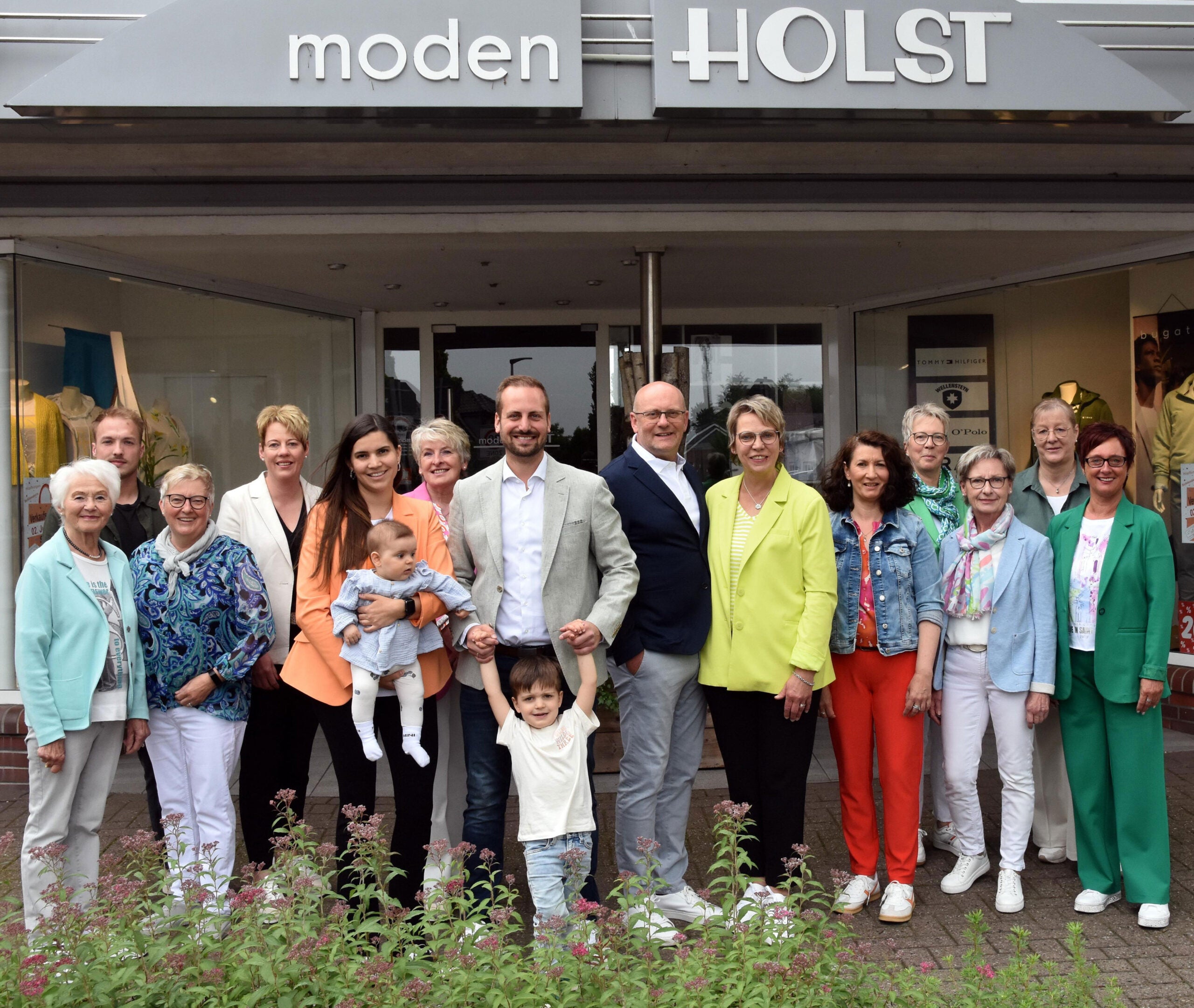 Das Team von moden-HOLST – Experten für Arbeitskleidung und Textilveredelung